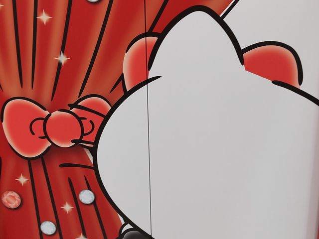 Gx[^[̒̃hABLeB̉pI_HELLO KITTY APPLE HOUSE