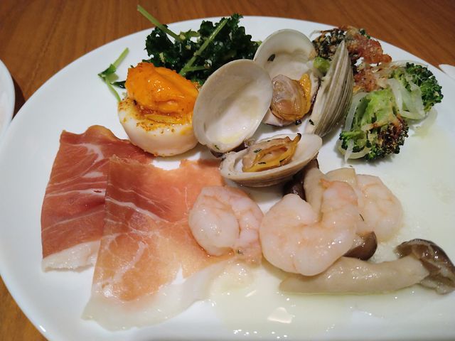 �O�؂̈�M�ڂł��B_�z�e���G�~�I�������x�C