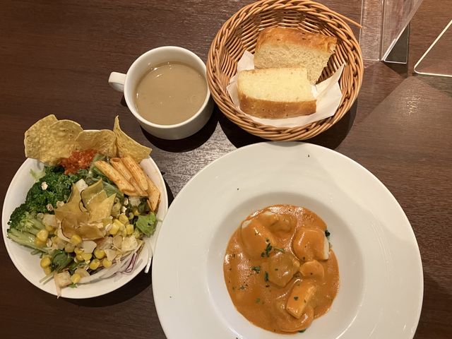 �T���_�͂������ł��܂��A_KOKO HOTEL�V�h�l�J ���X�g����BistroW