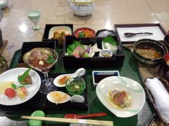 60��̃X�m�[�{�[�h�������񂳂�̎w�h���C�����z�e���ւ̓��e�ʐ^1