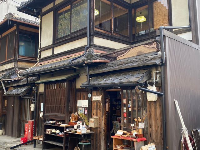 �Ö��ƕ��ł��B
�^�������ɂ͎O�\�O�ԓ�������܂��B_�������@�̌��H�[�@�a�y