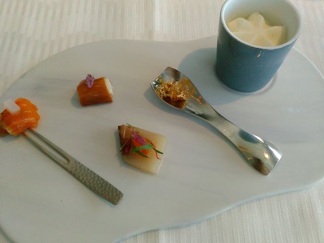 Amuse-Bouche


_XgԂ̖