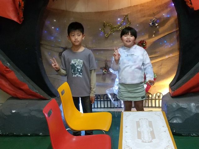 �ٓ�_�r�[�g�����[���h