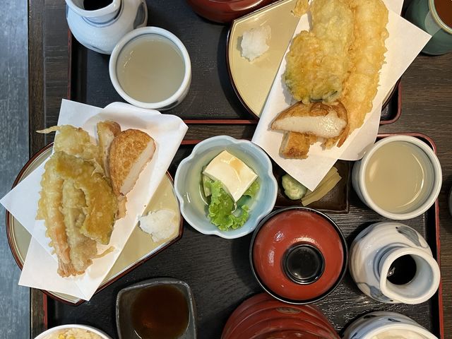 �V�Ղ�́A�C�V�E���ڂ���E�Ƃ�E���ܗg���E�˂���̂ł����B_���セ�ΉH����