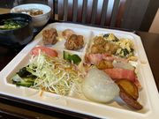 ܂̃zeEBOC^[iViF{̓eʐ^1