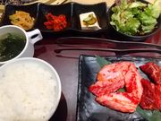 �g������̏ē� �V�� MONA�V�Y���X�̓��e�ʐ^1