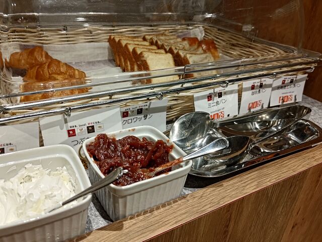 �p����_�z�e���E�B���O�C���^�[�i�V���i�����É�