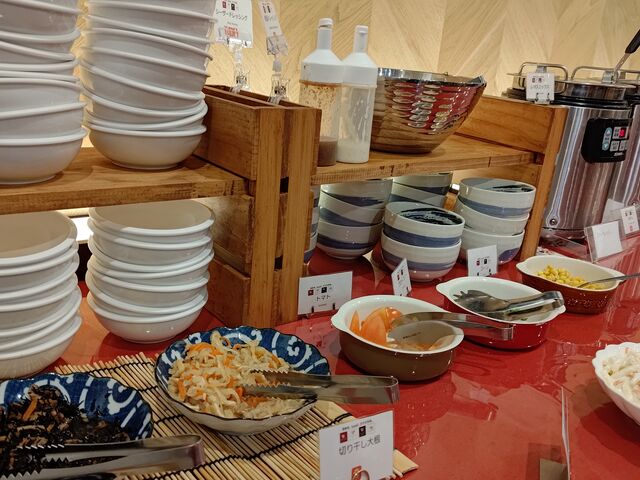 ���y��_�z�e���E�B���O�C���^�[�i�V���i�����É�