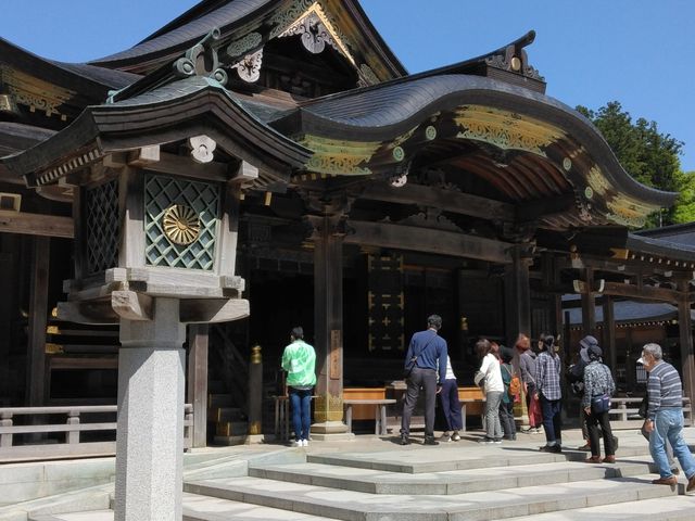 �{�a�̑O�ɂ���q�a�ł��B_�\�F�_��