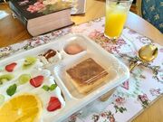 ǂ肳Victorian Cafe rNgA JtF̓eʐ^3