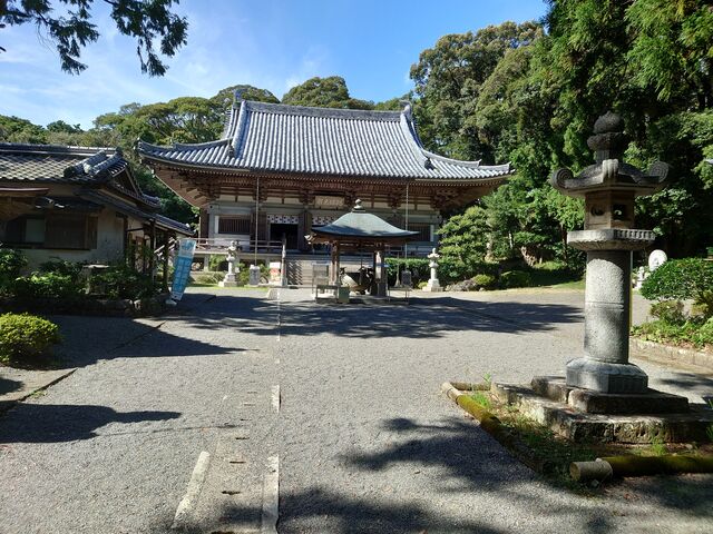 寺 雨降る夜明けの高野山金剛峯寺 Koyasan, a world heritage site