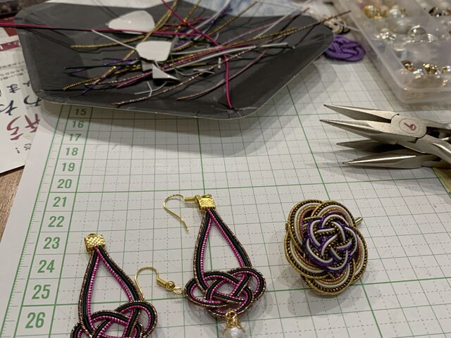 �s��p�Ȏ��ł��|�j�[�t�b�N�ƃC�������O����邱�Ƃ��ł��܂����B_�܌`��@�A�����J���`���[��y��