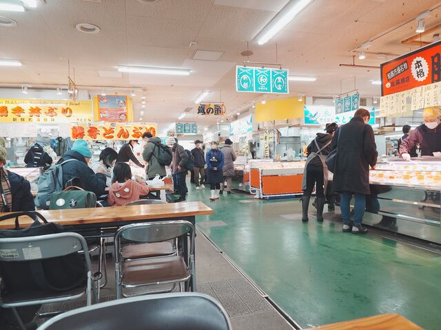 ���蘥
���̏�ō����ĐH�ׂ��܂��B_�a���s��