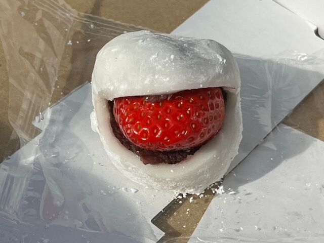 �����œE�񂾂�����������ŐH�ׂ�܂��B_�����݂̗��������̉�