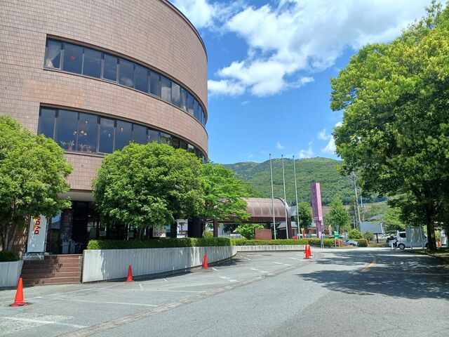 �����Ă炷_�����Ă炷�i�R�����n��Y�ƃZ���^�[�j