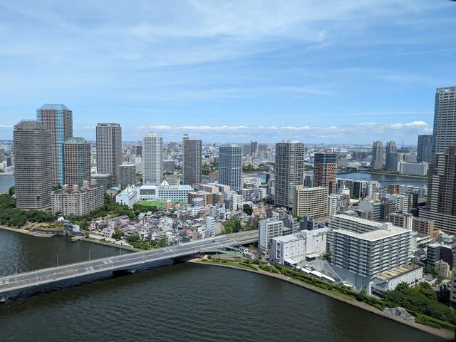 ���ۂ���̌i�F_����N���X�g���z�e��