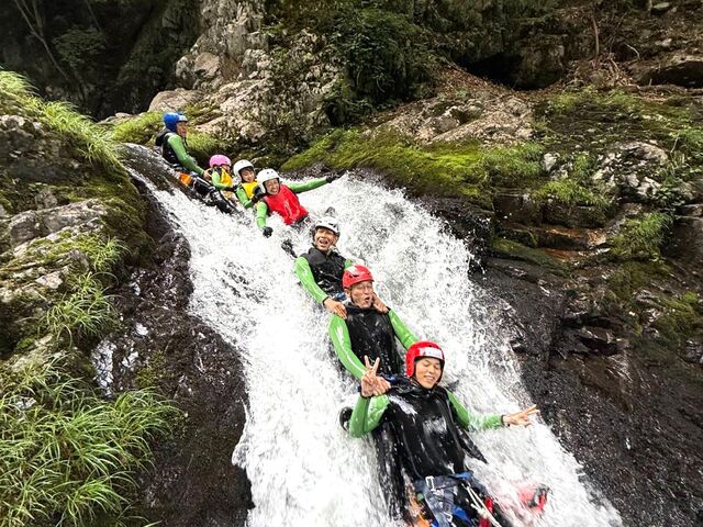 �唗�͂̓V�R�E�H�[�^�[�X���C�_�[�I���ɂȂ��Ċ���̉Q�ցB�q�ǂ��́g�܂��s�������I�h�ƌ����Ă܂��B_�t�B�[���h�A�[�X����