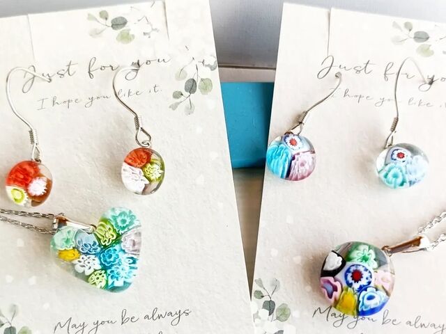 ���̍�i�̂ق����W���Ă��킢��_�V���o�[�ƃK���X�@ivy�i�A�C�r�[�j