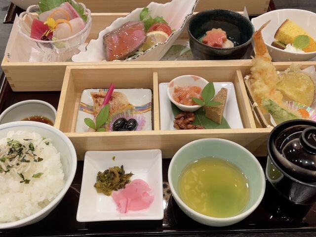 ���ԓ�_�V���l�O���C�X�z�e��