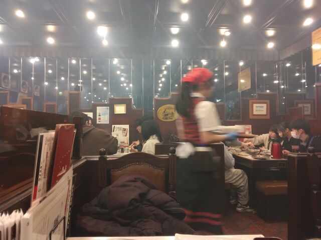 �]�ƈ�����B�͊F����L�r�L�r�Ɠ����Ă����܂����B_���a���@�{�X