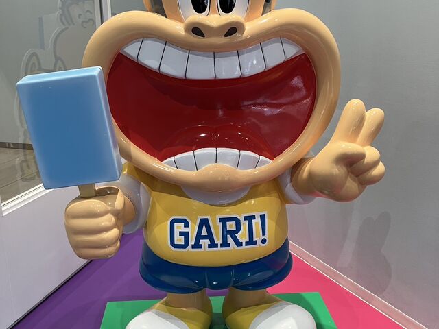 ���g��l�`_�ӂ���ԉ��v���~�A���E�A�E�g���b�g