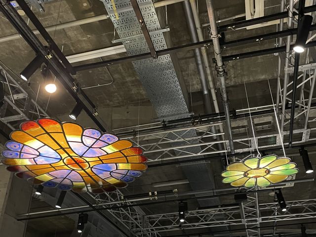 �V��ɒ݂邳�ꂽ�X�e���h�O���X
_NAKED meets �K�E�f�B�W