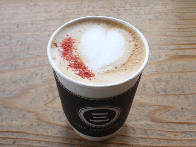 �j�R����񂳂�̏��c���O�̊ۃz�[���̓��e�ʐ^1