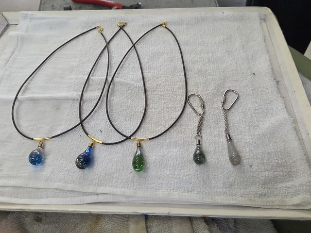 �L�[�z���_�[�ƃl�b�N���X���I�ׂ܂�_���K���X�H�[