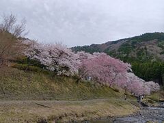 �Ă�������̃A�E�g�h�A�X�y�[�X TAKITSUBO�ւ̓��e�ʐ^1