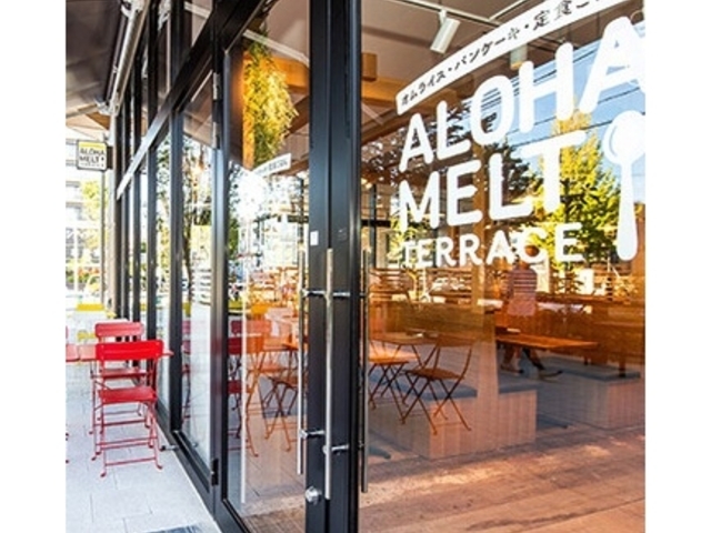 �m���m������̃I�����C�X�E�p���P�[�L�E��H���͂�BALOHA MELT TERRACE�@�C�I�����[�����㐙�X�̓��e�ʐ^1