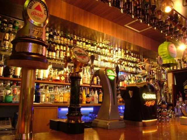 XW SURAJ@BEERBAR̎ʐ^1