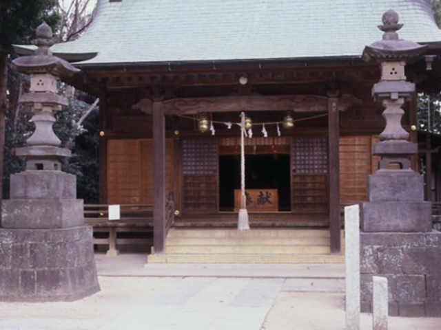 �g�ԏ��l��i�̐Γ��Ă̎ʐ^1