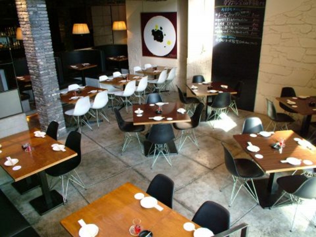 The Dining CHARLESTON CLUB̎ʐ^1