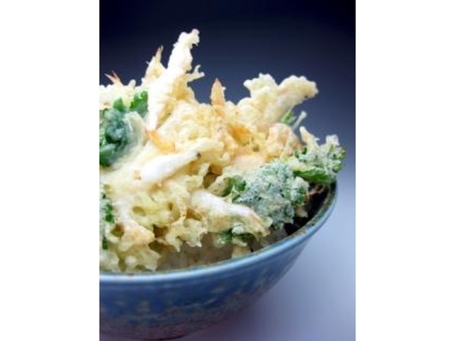 ���i�E���B���t