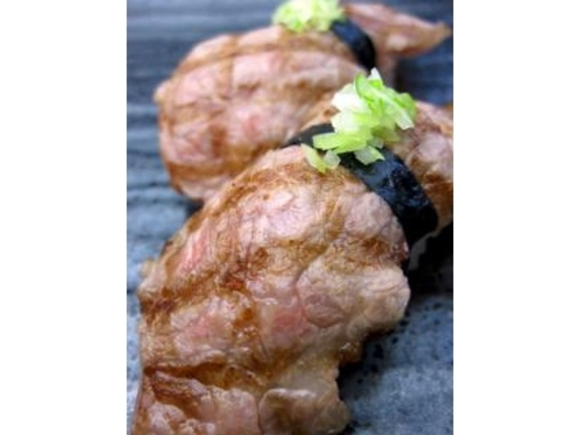 ���i�E���B���t