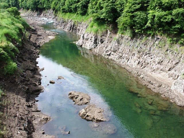 ���� �W�����I�̉��ΌQ�n