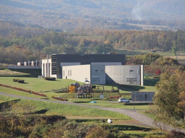 �����v�Y�L�O���p�ق̎ʐ^1