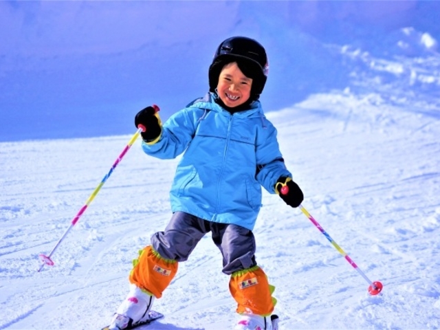 �y�~�G�A�N�e�B�r�e�B�z���݂̃X�L�[��ł͖��N12�����`3�����{�܂ŃX�L�[�������p���������܂��B�e�탌���^���̂��p�ӂ��������܂��i�ʓr�L���j_���u�}�b�N�X���]�[�g���� �O���[���s�A���