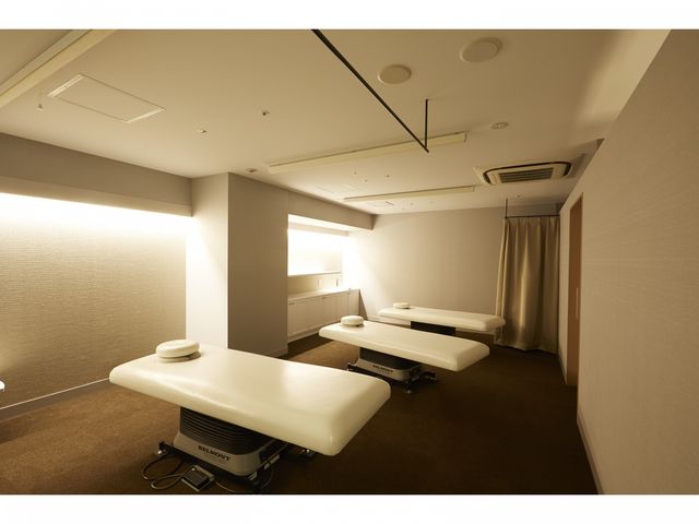 ������p�t���A�̃����N�[�[�V�������[���ł́A�{�f�B�P�A�A�A���}�{�f�B�P�A�ȂǑ��ʂȃ��j���[�����p�ӂ��Ă���܂��B_�_�˃T�E�i���X�p