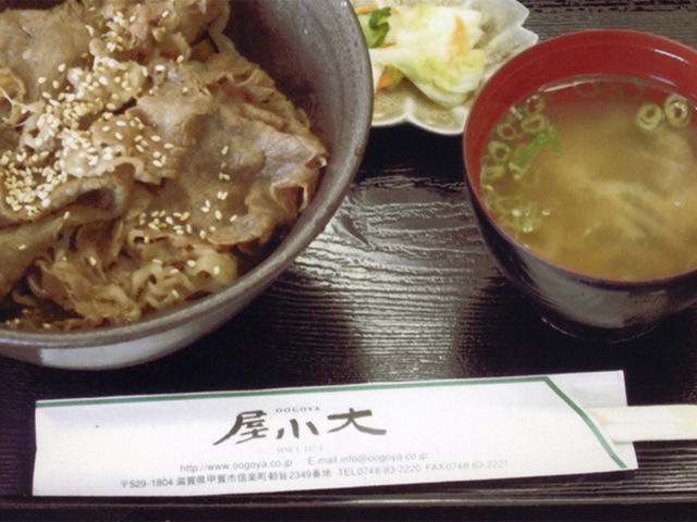 �㎿�̋ߍ]�����g�����ߍ]�����́A��Ԑl�C�̃��j���[�ł��B�ߍ]���Ƌʂ˂��̎|�݂����Ղ�̋����ł��B�����X�`�ƒЕ����t���܂��B_�召��