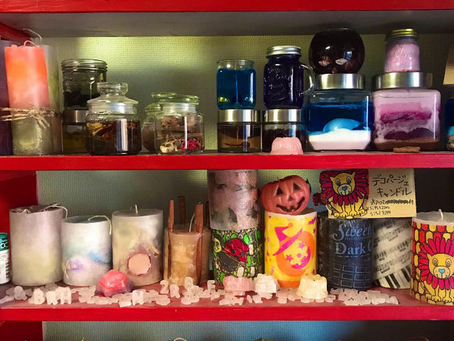 ���j���[�͋ƊE�ő��̖�30��ށB�L�����h�������łȂ��Ό���n�[�o���E���Ȃǂ��쐬�ł��܂��B_���É�����̌����[�N�V���b�v�����@candle shop cafe �o���R�L�����h��