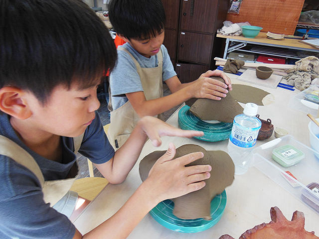 ��т˂�̌��ł͐L�΂����S�y���^�ɍ��킹�č���Ă����܂��B_���|�����_����