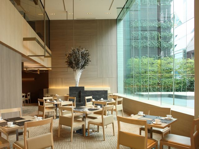 カフェ・イン・ザ・パーク店内（１）_ANAクラウンプラザホテル大阪