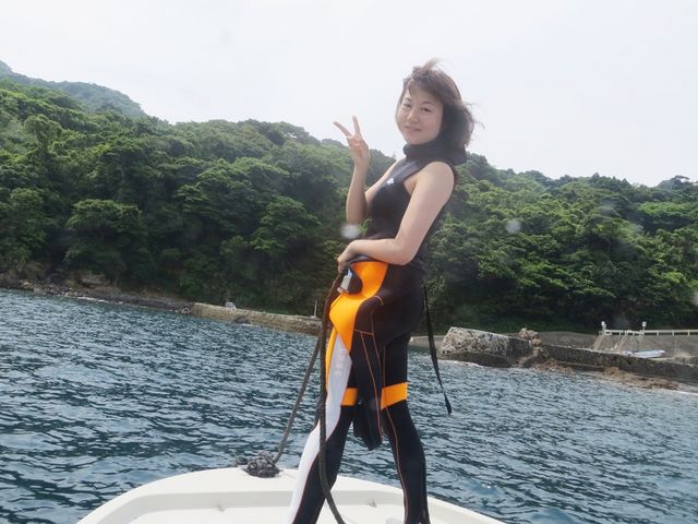 ����r�[�`�{�[�g�n��_�A�N�A�g���b�v�_�C�r���O