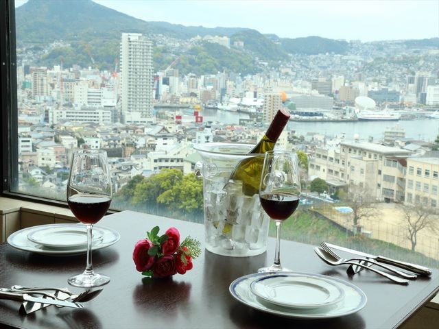 ����̌i�F����]���Ȃ���A�������Ƃ��������̂����Ԃ���_��R����z�e���A�}���f�B