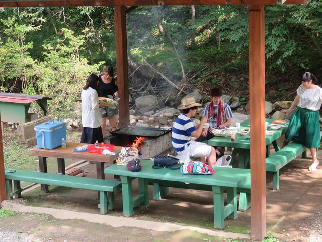 �o�[�x�L���[�L��_�����E�܂Ȃ��̐X