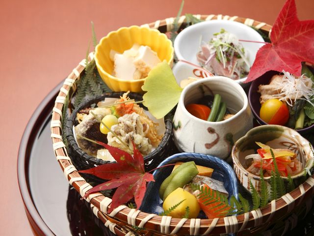 �����C���[�W_�z�e�������g�� ���E�X�[�����