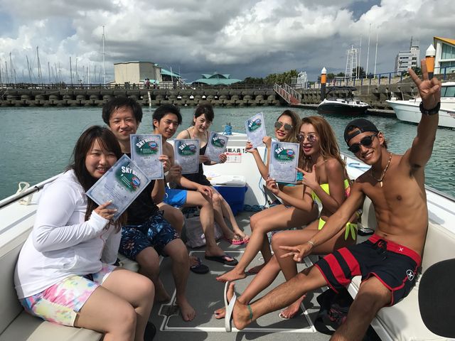 �Ō�́A�݂�ȂŋL�O�B�e�I_�X�J�C�E�H�[�J�[