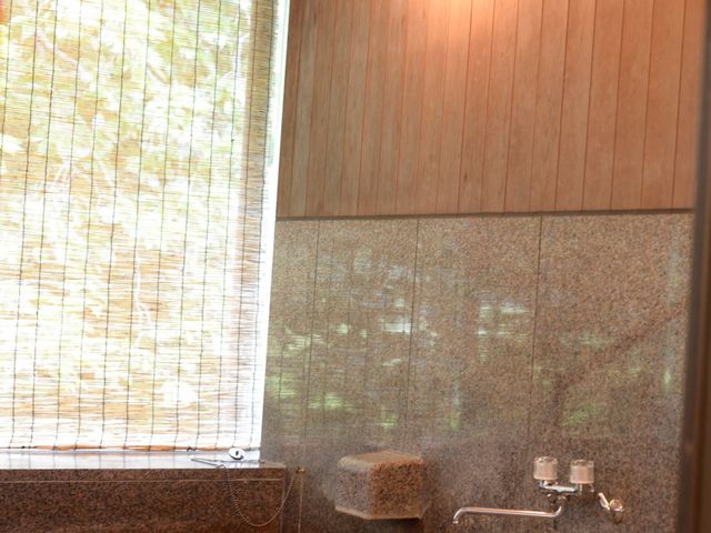 �j���ʋ�������_�_�ˎO�c�A�E�g�h�A�r���b�WTEMIL