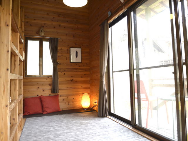 �_�ˎO�c�A�E�g�h�A�r���b�WTEMIL